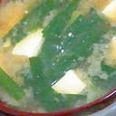 【味噌汁】ニラと豆腐の味噌汁